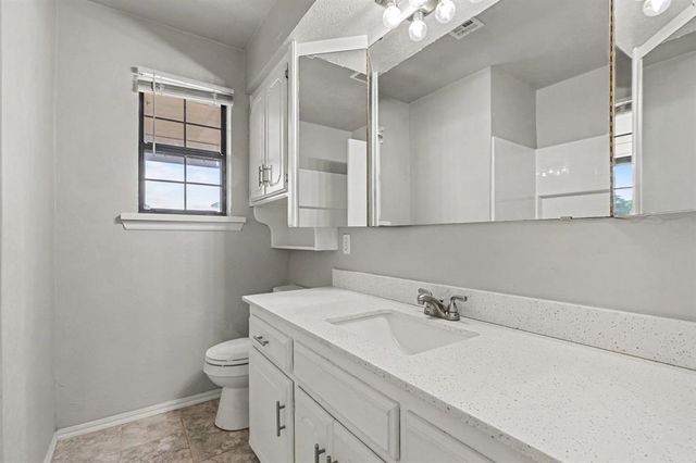 1409 Wilcox Lane, Yukon, OK 73099