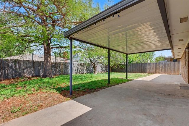 1409 Wilcox Lane, Yukon, OK 73099