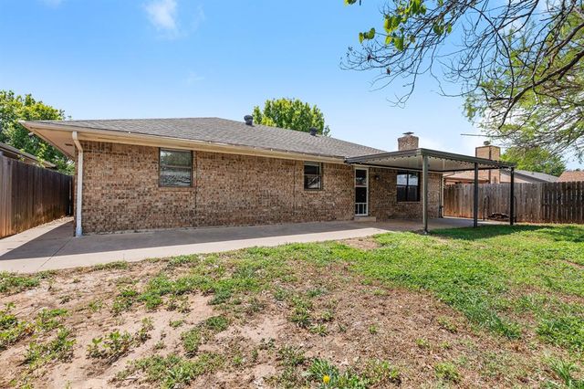 1409 Wilcox Lane, Yukon, OK 73099