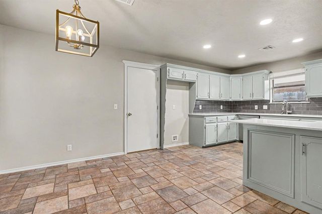 1409 Wilcox Lane, Yukon, OK 73099