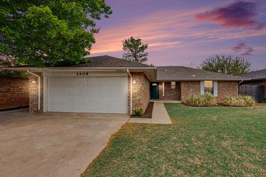 1409 Wilcox Lane, Yukon, OK 73099