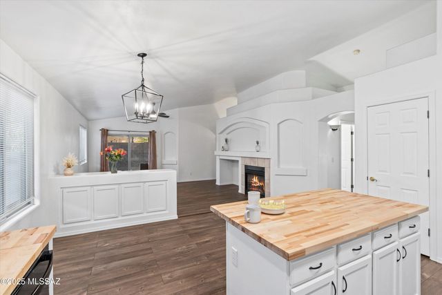 8806 E Mountain Spring Drive, Tucson, AZ 85747