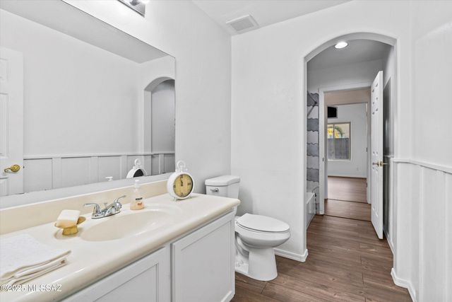 8806 E Mountain Spring Drive, Tucson, AZ 85747