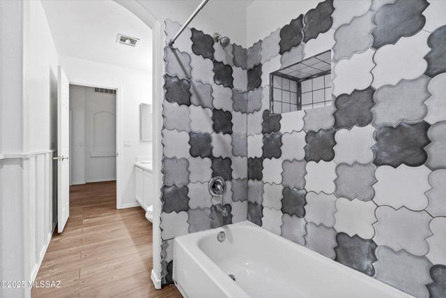 8806 E Mountain Spring Drive, Tucson, AZ 85747