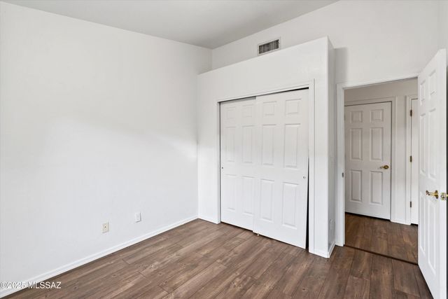 8806 E Mountain Spring Drive, Tucson, AZ 85747