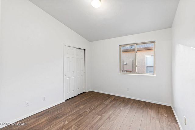 8806 E Mountain Spring Drive, Tucson, AZ 85747