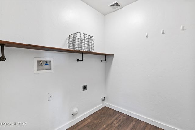 8806 E Mountain Spring Drive, Tucson, AZ 85747