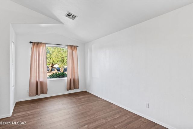 8806 E Mountain Spring Drive, Tucson, AZ 85747