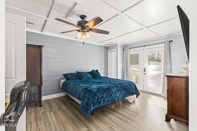 226 Brandonwood Drive, Johnson City, TN 37604