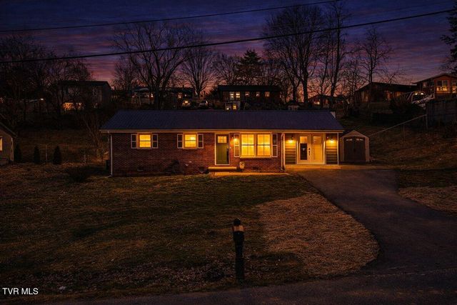 226 Brandonwood Drive, Johnson City, TN 37604