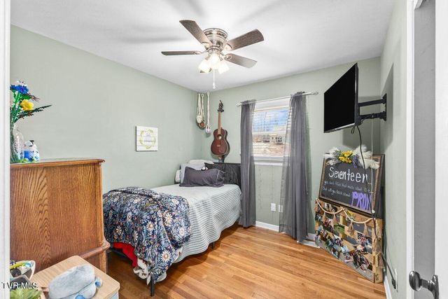 226 Brandonwood Drive, Johnson City, TN 37604