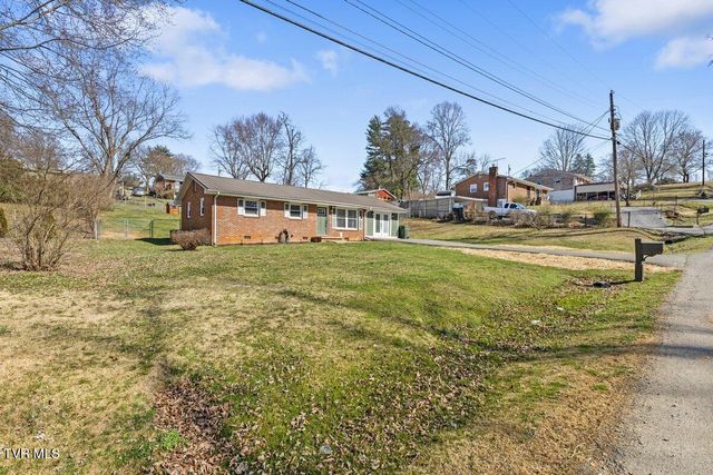 226 Brandonwood Drive, Johnson City, TN 37604