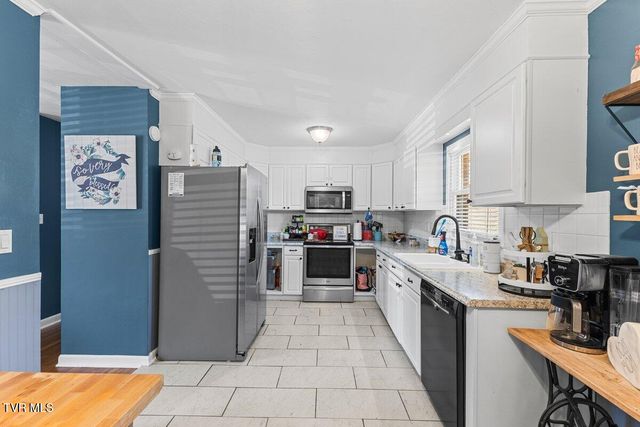 226 Brandonwood Drive, Johnson City, TN 37604