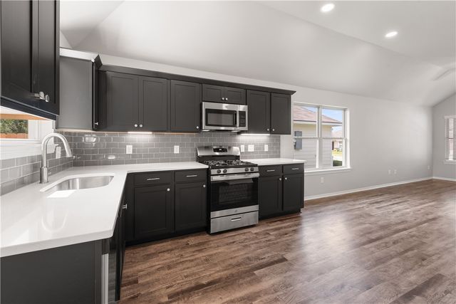 2869 Messenger Way, Bryan, TX 77803