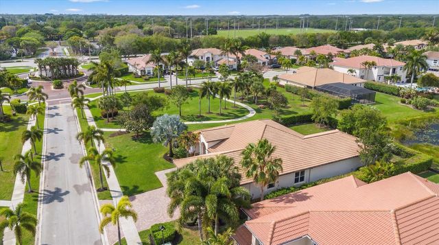 108 Casa Circle, Jupiter, FL 33458