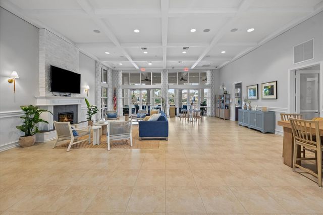 108 Casa Circle, Jupiter, FL 33458