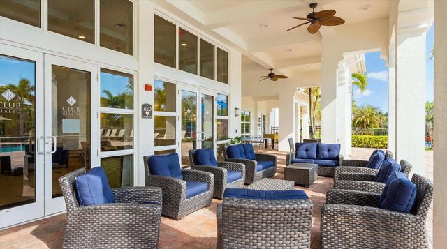 108 Casa Circle, Jupiter, FL 33458