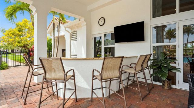 108 Casa Circle, Jupiter, FL 33458