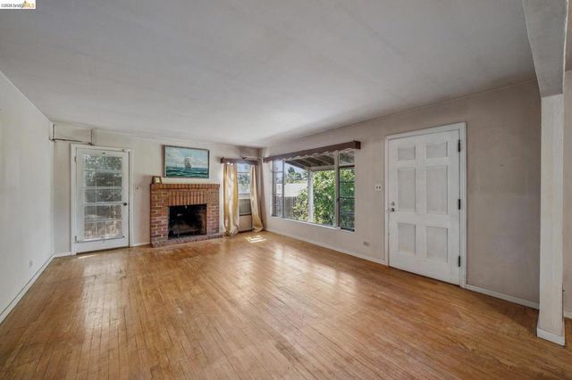1830 3RD Ave, Walnut Creek, CA 94597