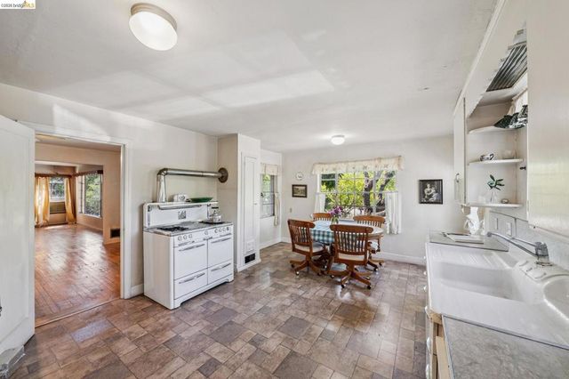 1830 3RD Ave, Walnut Creek, CA 94597