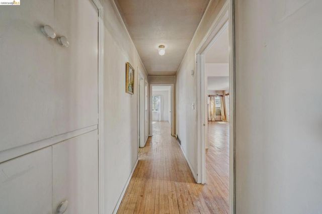 1830 3RD Ave, Walnut Creek, CA 94597