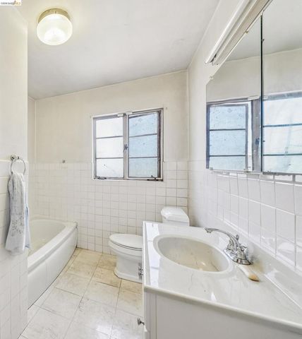 1830 3RD Ave, Walnut Creek, CA 94597