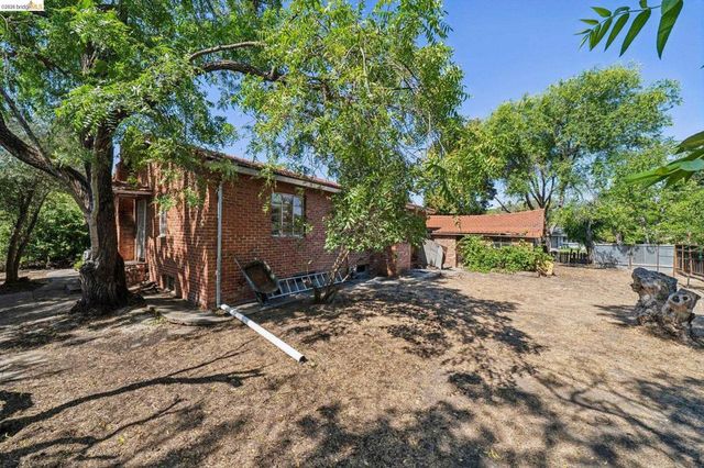 1830 3RD Ave, Walnut Creek, CA 94597