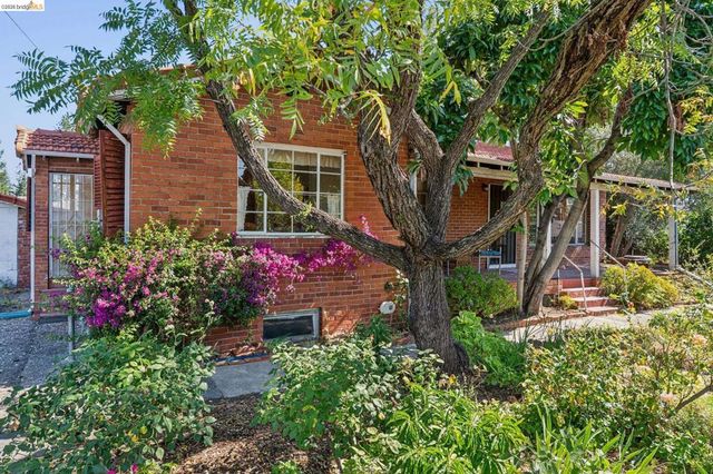 1830 3RD Ave, Walnut Creek, CA 94597