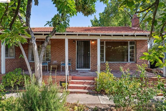 1830 3RD Ave, Walnut Creek, CA 94597