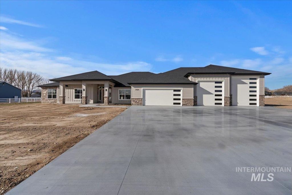 7573 Riverfront Dr, Marsing, ID 83639 photo 2