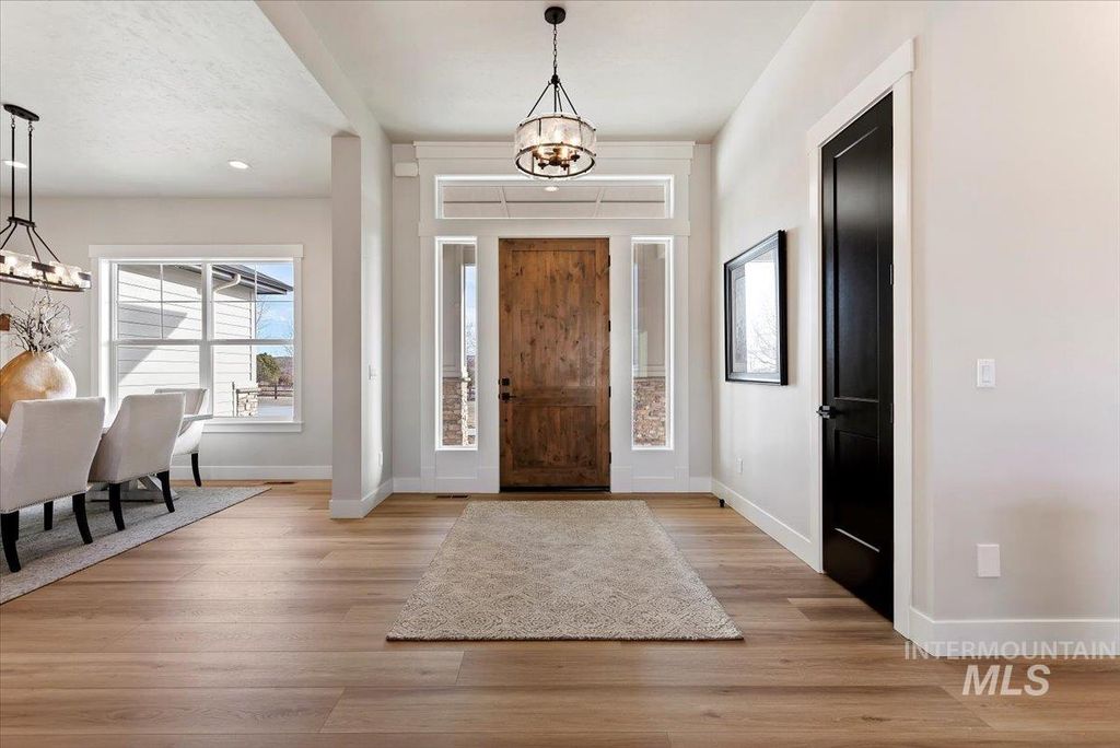 7573 Riverfront Dr, Marsing, ID 83639 photo 3