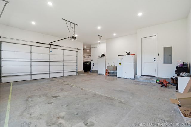 9701 N Memorial Drive, Owasso, OK 74055