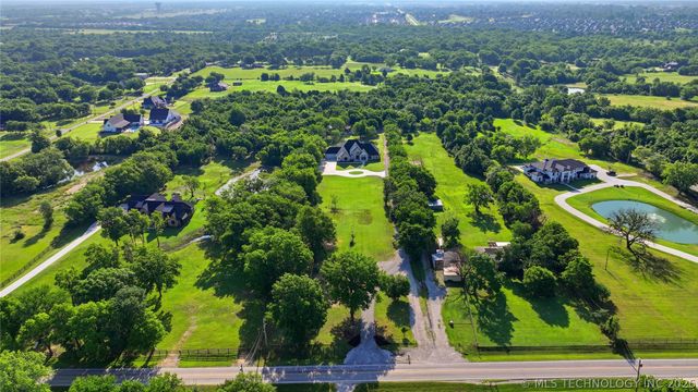 9701 N Memorial Drive, Owasso, OK 74055