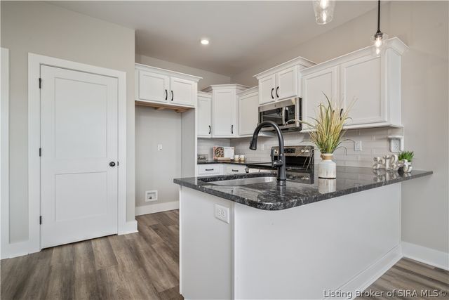 8723 Brookhollow Court, Charlestown, IN 47111