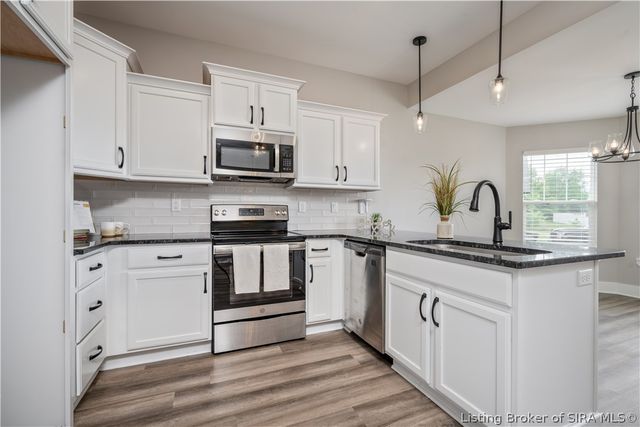 8723 Brookhollow Court, Charlestown, IN 47111