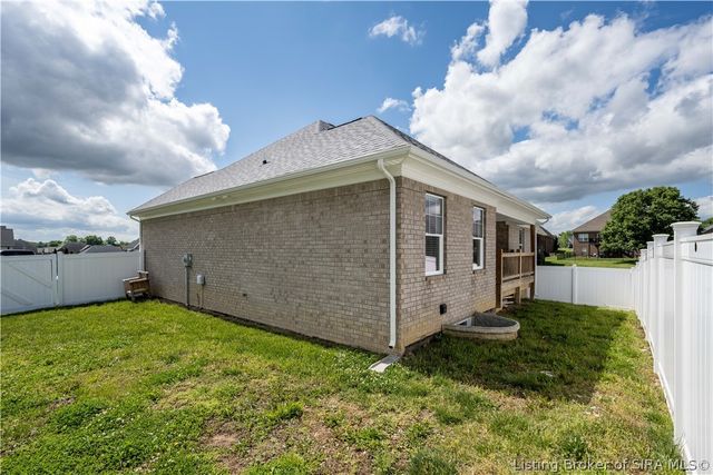 8723 Brookhollow Court, Charlestown, IN 47111