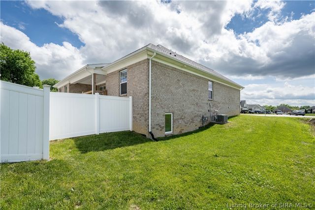 8723 Brookhollow Court, Charlestown, IN 47111