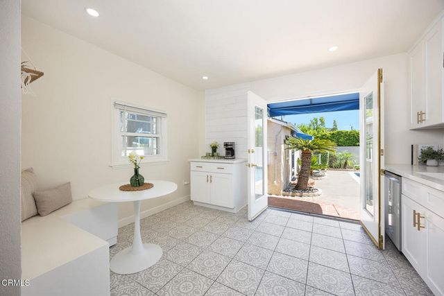 1902 N Pass Avenue, Burbank, CA 91505