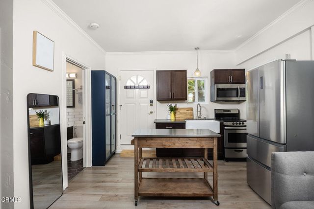 1902 N Pass Avenue, Burbank, CA 91505