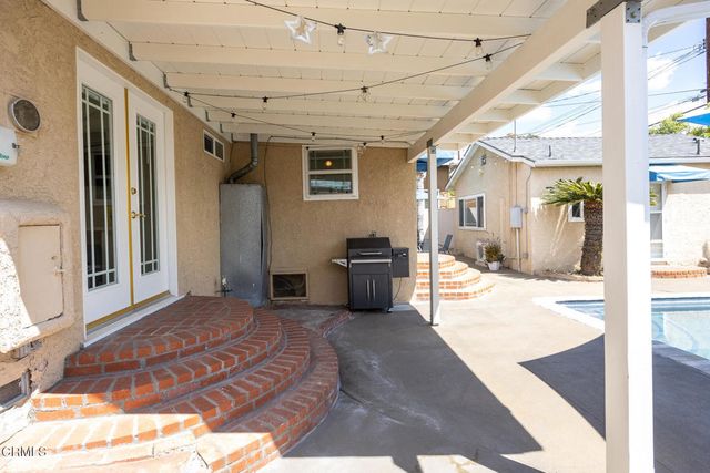 1902 N Pass Avenue, Burbank, CA 91505