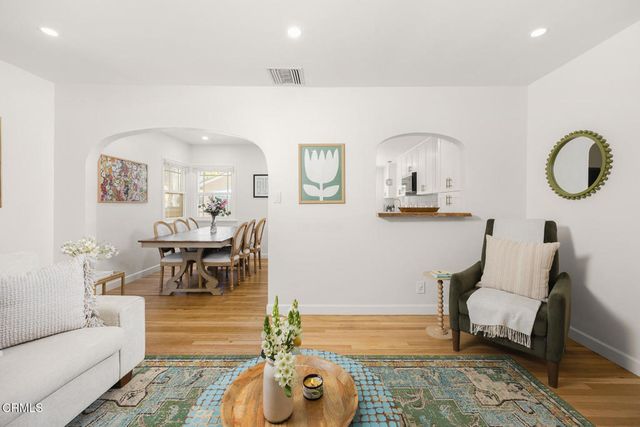 1902 N Pass Avenue, Burbank, CA 91505