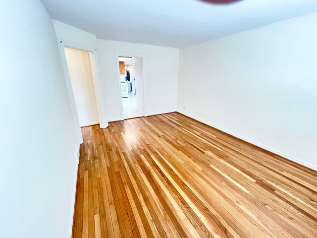 1310 Wilmette Avenue 2E, Wilmette, IL 60091