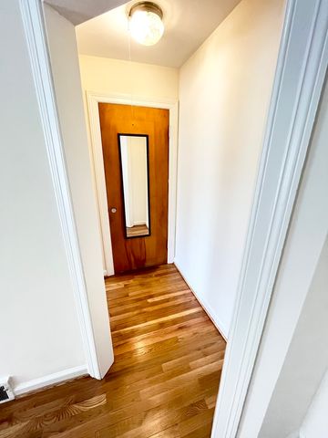 1310 Wilmette Avenue 2E, Wilmette, IL 60091