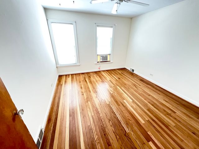 1310 Wilmette Avenue 2E, Wilmette, IL 60091