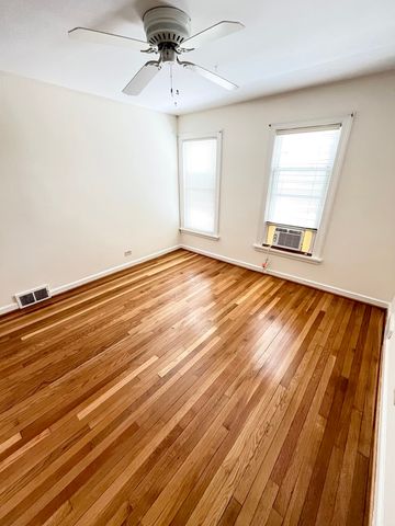 1310 Wilmette Avenue 2E, Wilmette, IL 60091