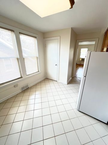 1310 Wilmette Avenue 2E, Wilmette, IL 60091