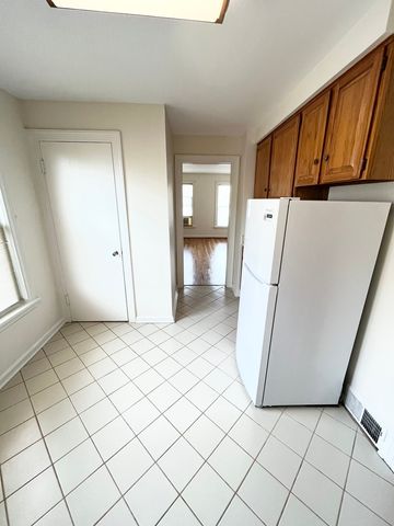 1310 Wilmette Avenue 2E, Wilmette, IL 60091