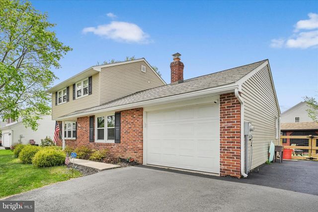 740 WISTERIA AVE, Reading, PA 19606