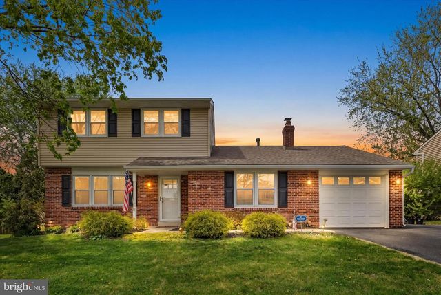 740 WISTERIA AVE, Reading, PA 19606