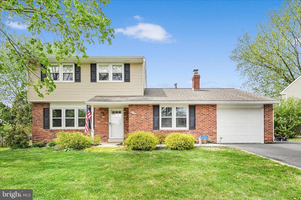 740 WISTERIA AVE, Reading, PA 19606